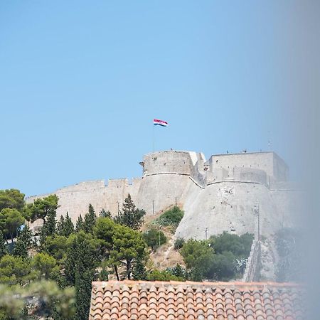 Yacht Harbor Apartment Hvar Town Exterior photo