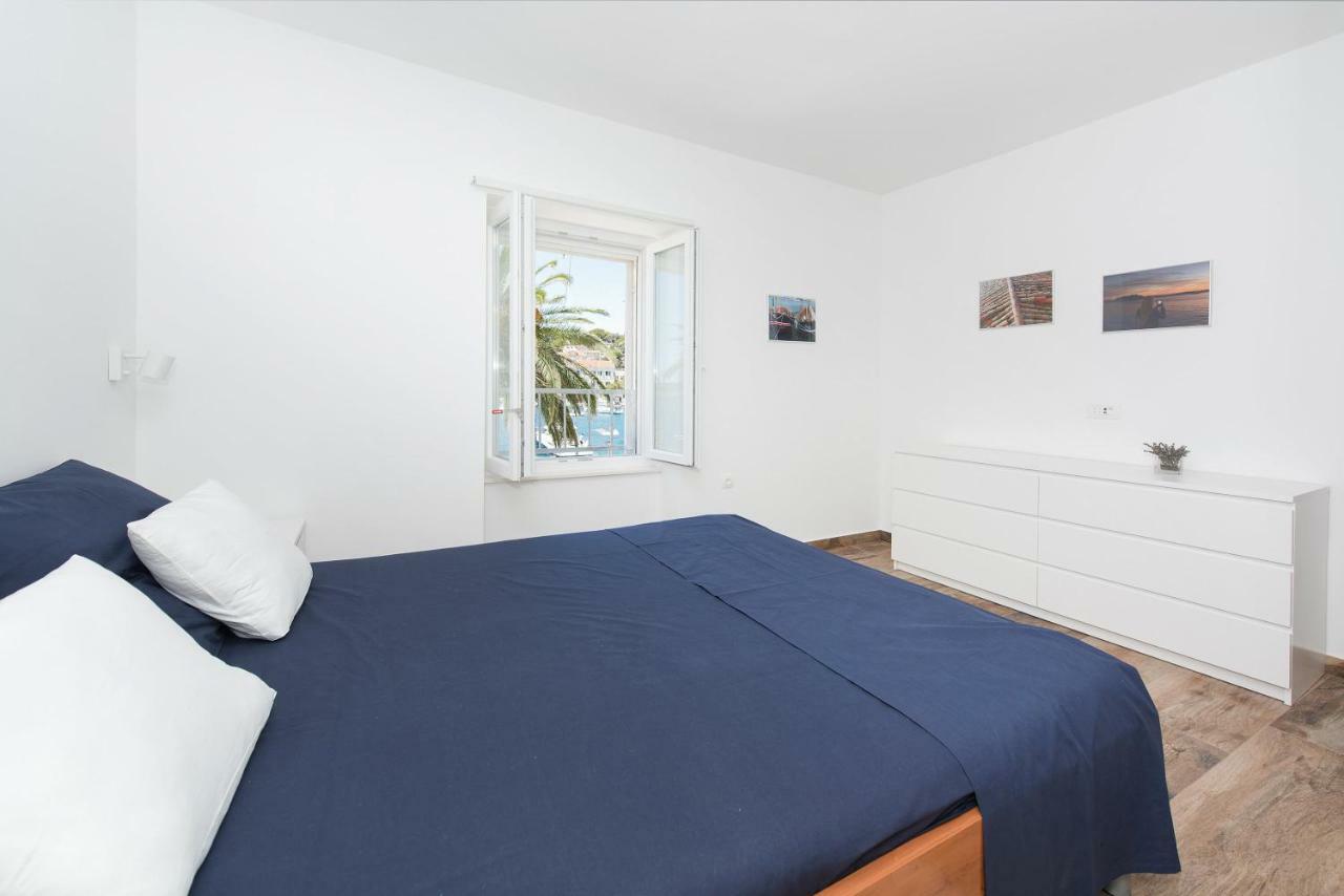 Yacht Harbor Apartment Hvar Town Exterior photo