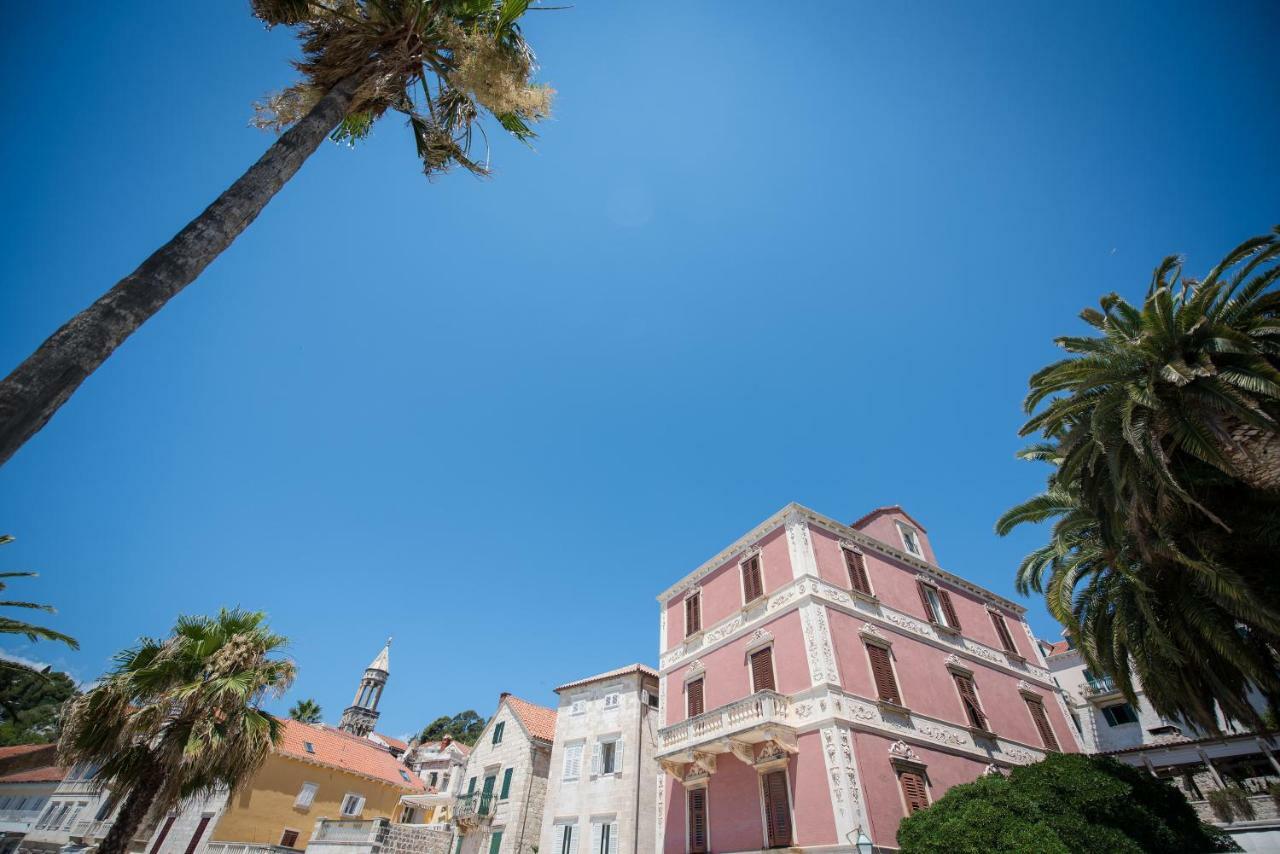 Yacht Harbor Apartment Hvar Town Exterior photo